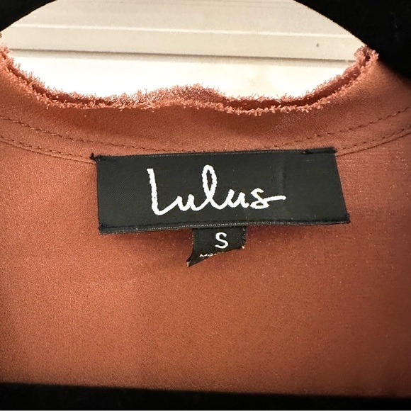 Lulu’s V Neck Boho Layered Flutter Open Sleeve Blouse Top Rust sz Small - Picture 5 of 8